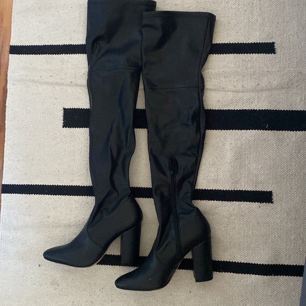 ALDO. Faux leather black thigh high boots. size 10. Good condition